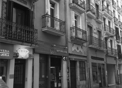 Rehabilitación de edificio. Instalación de ascensor.